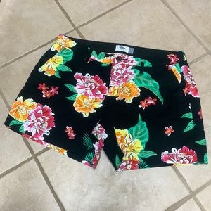 OLD NAVY Tropical Floral Print 4.5” Shorts SIZE 8 EUC